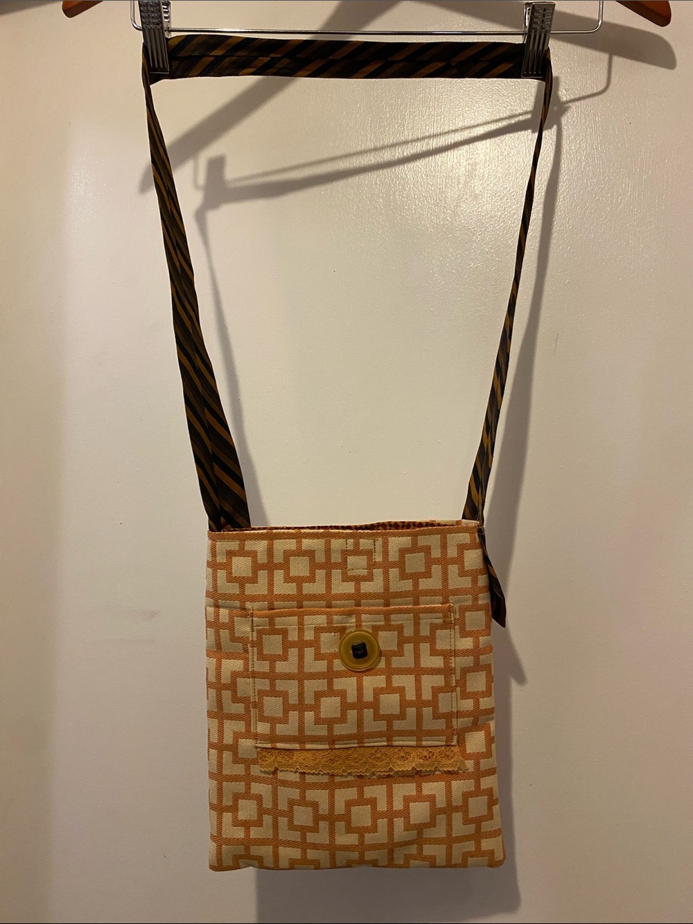 Geometric Pattern Crossbody Bag in Yellow and Cream